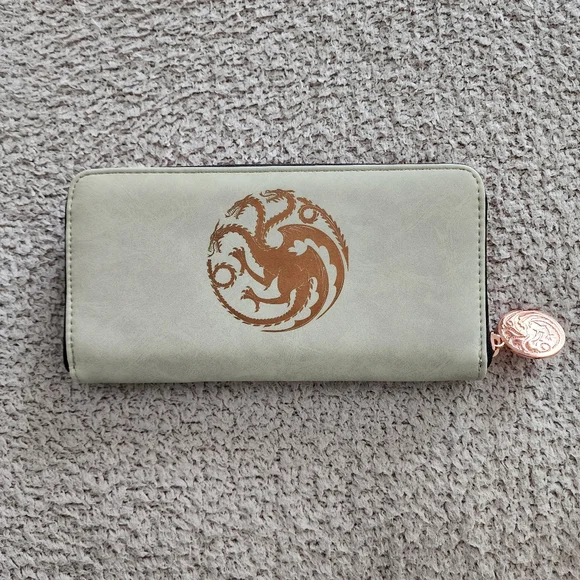 Games of Throne theme New half moon wallet. - Picture 5 of 9